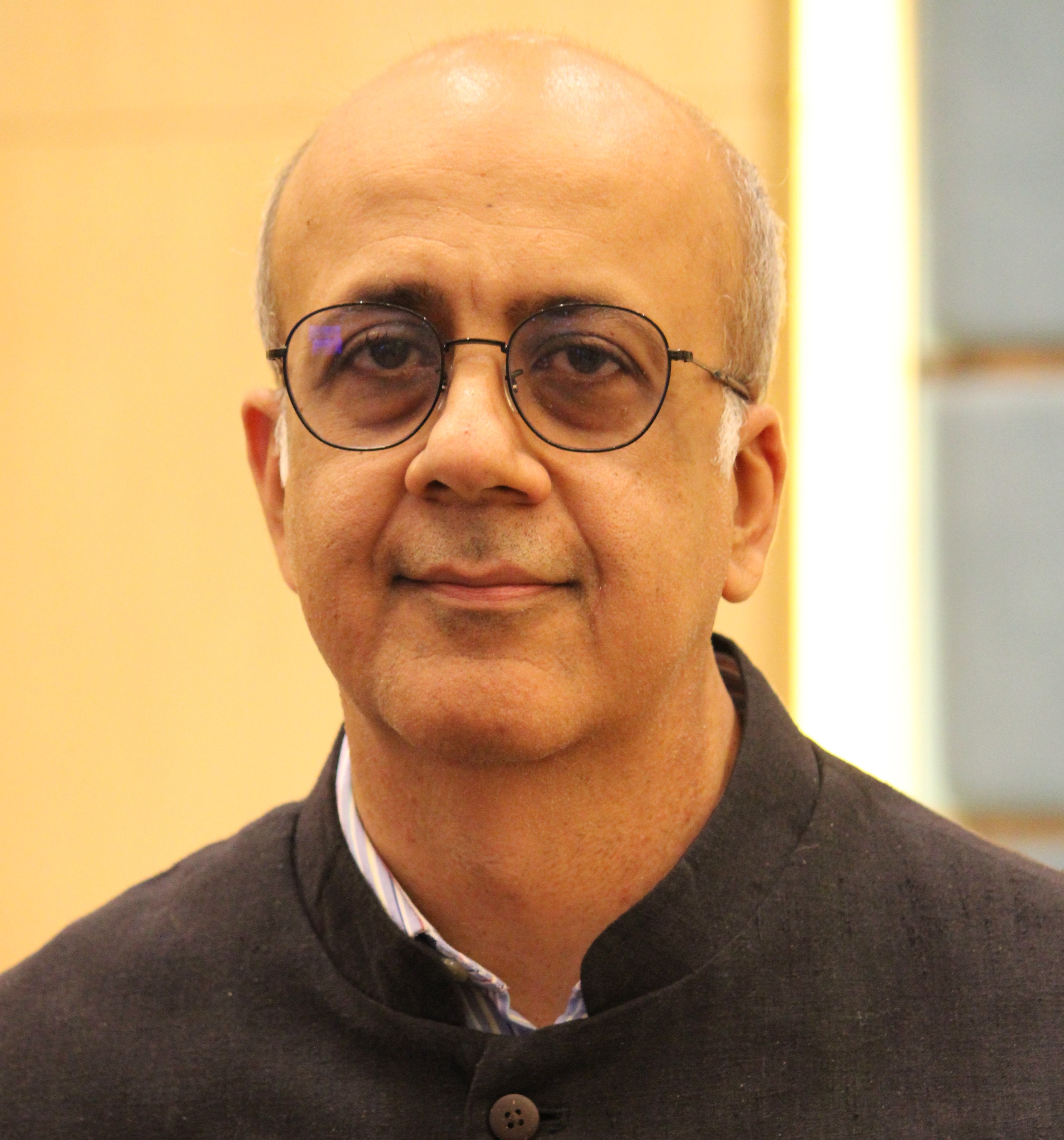  Dr. Rajesh Thadani